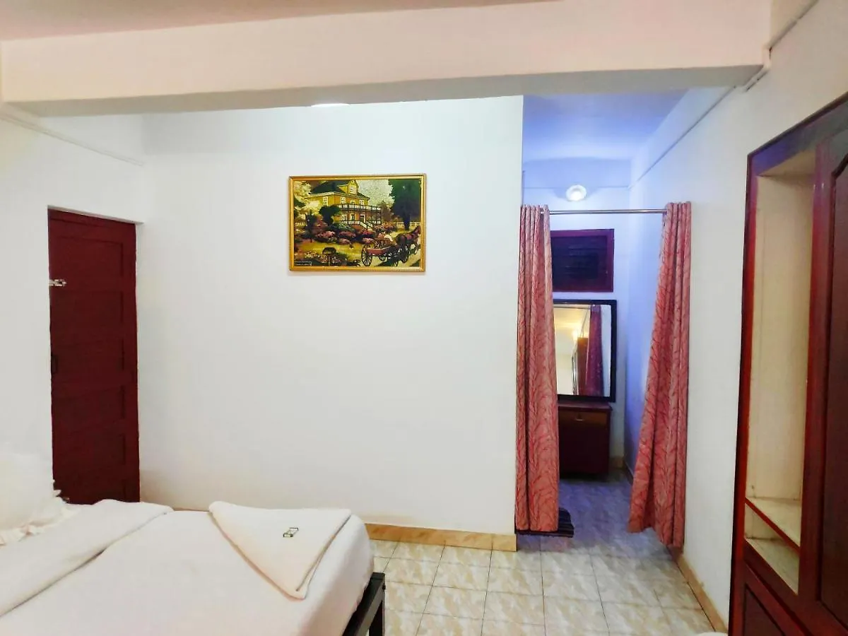 **  Munnar Hotel Club Nine India